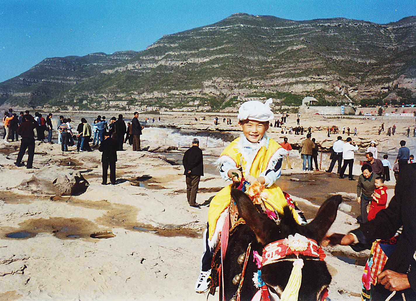 2004年国庆在壶口瀑布骑毛驴 - yeec - yeec