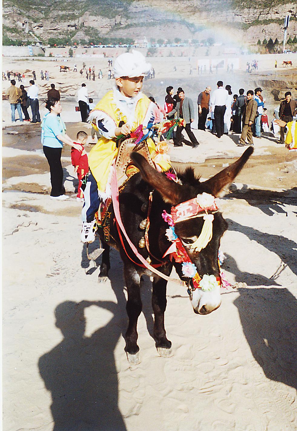 2004年国庆在壶口瀑布骑毛驴 - yeec - yeec